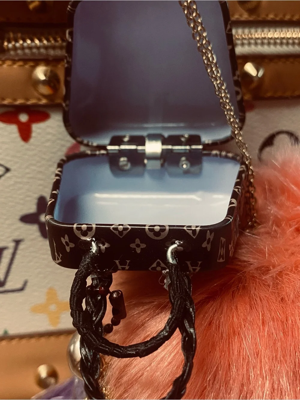 Purse charm mini Satchel with Pink Fur Pompom - Picture 5 of 5